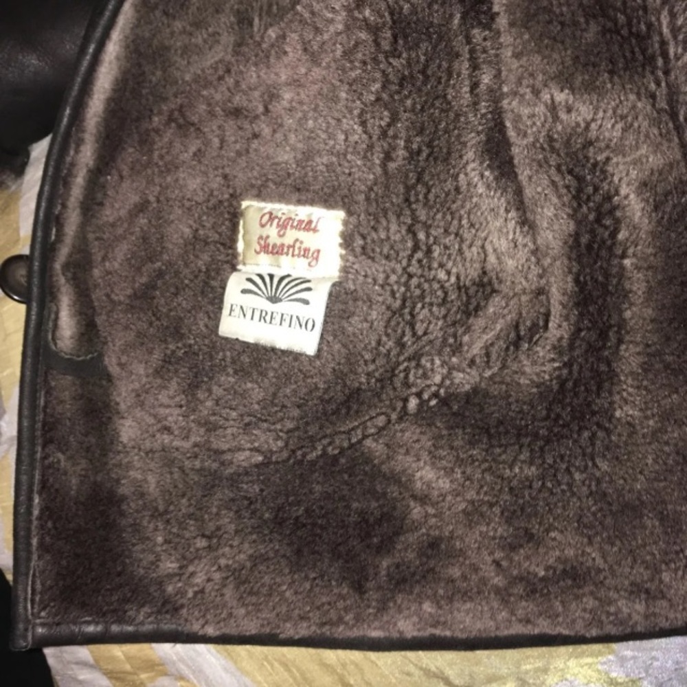 Shearling - Picture 3 of 3